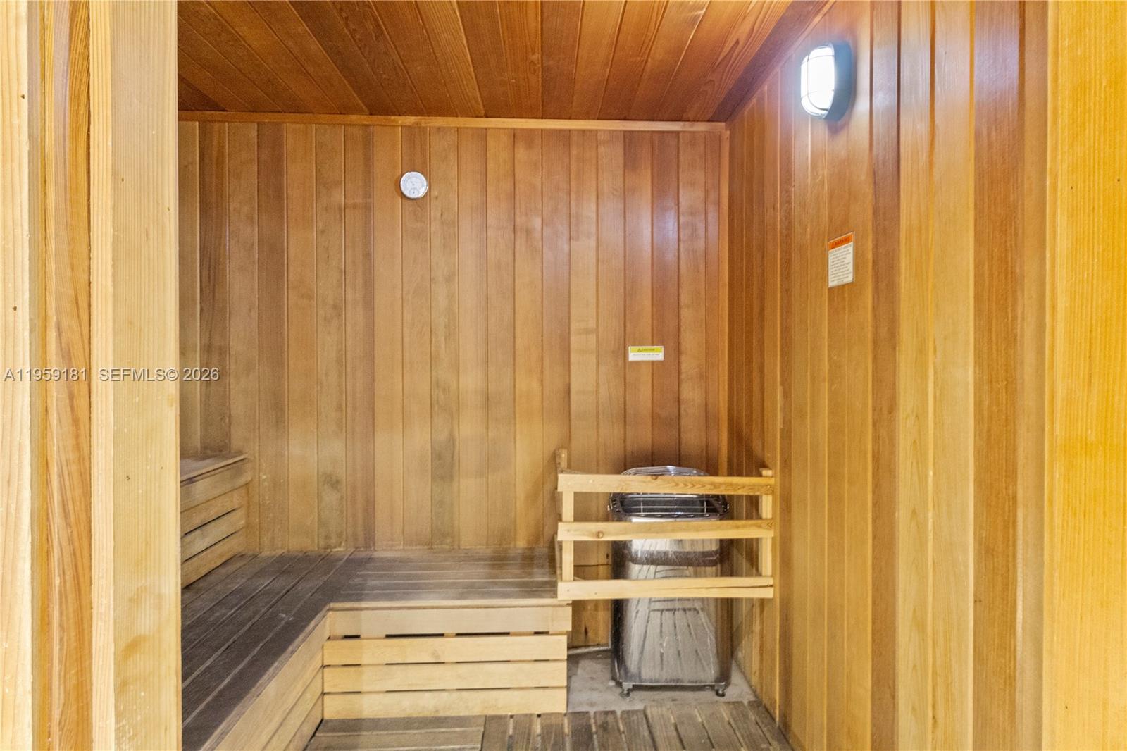 1100 MILLECENTO RESIDENCE - Residential