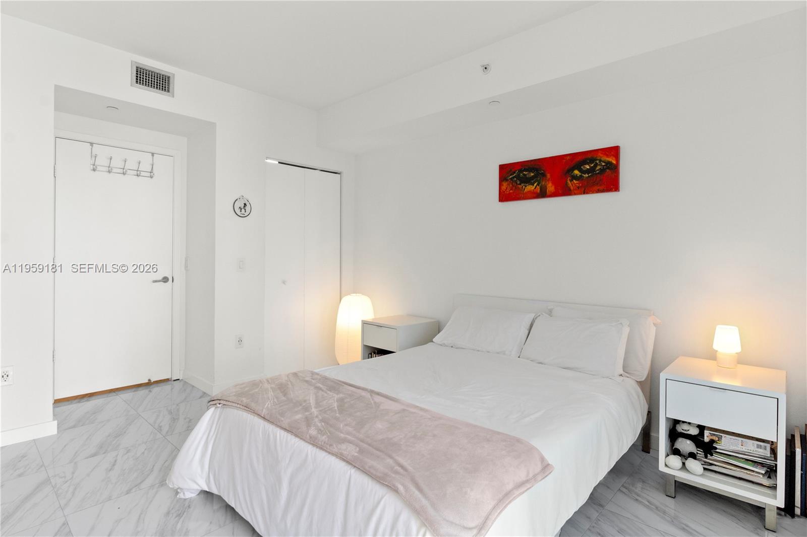 1100 MILLECENTO RESIDENCE - Residential