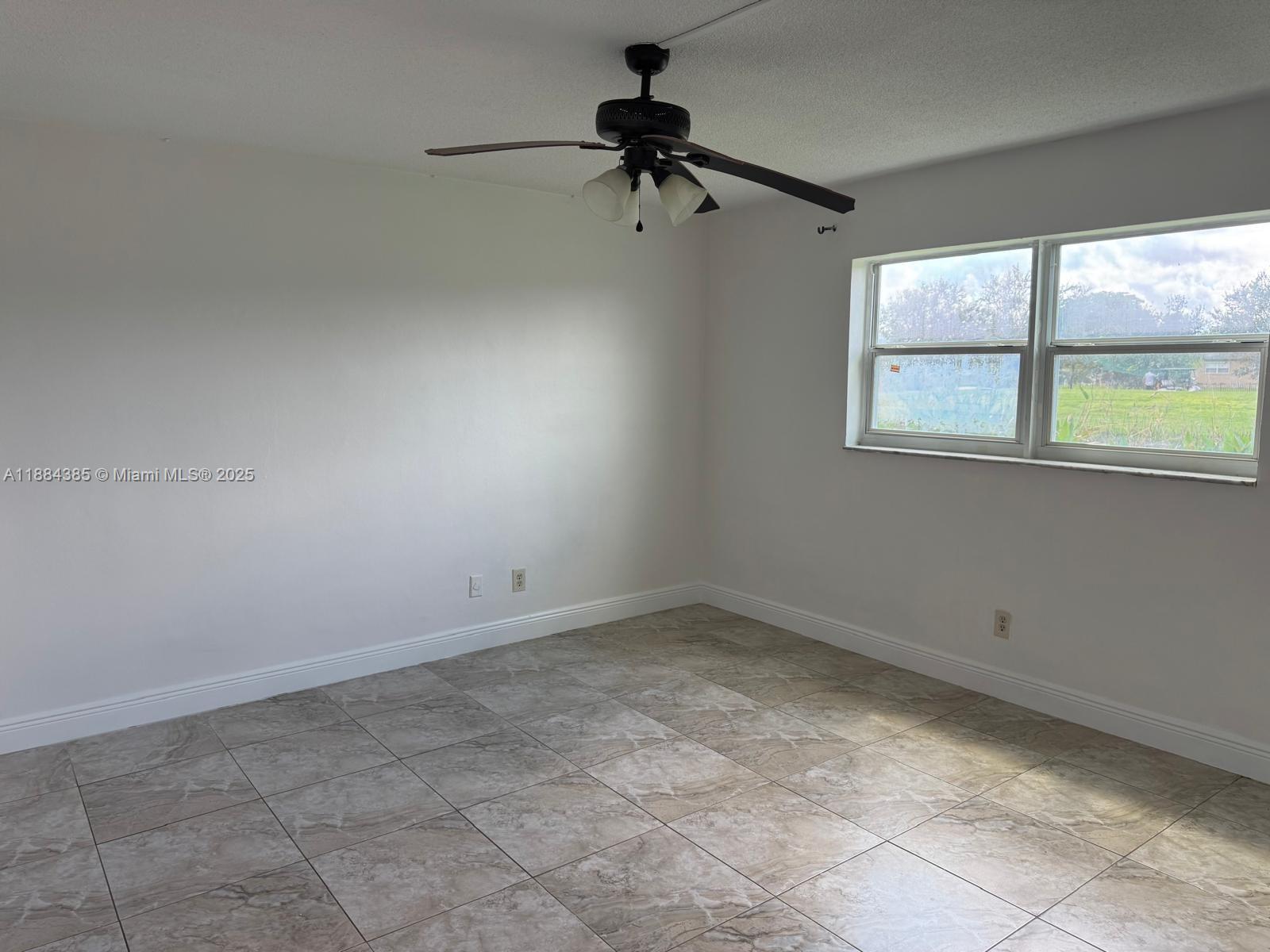 ARROWHEAD CONDO NO III - Residential