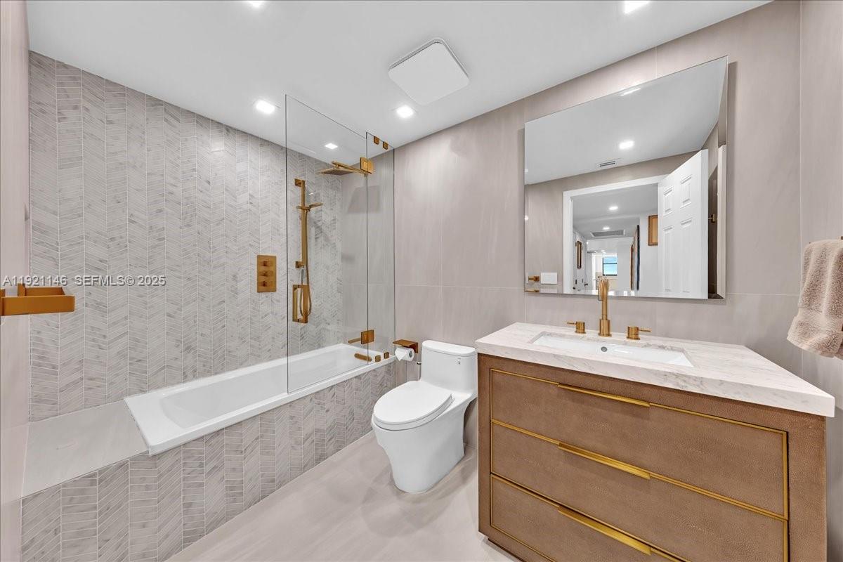 BALMORAL CONDO - Residential