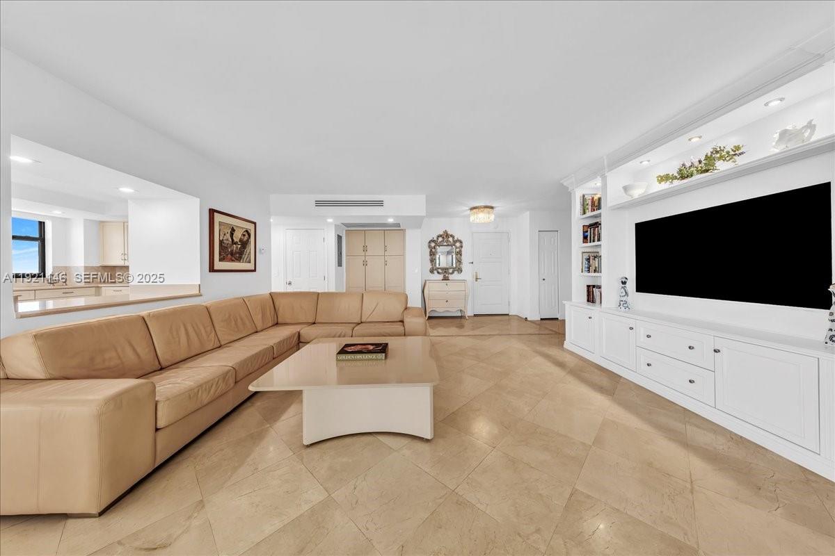 BALMORAL CONDO - Residential