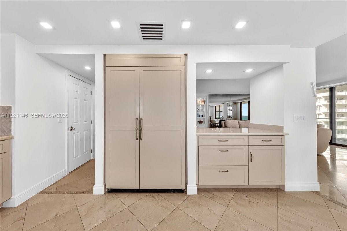 BALMORAL CONDO - Residential