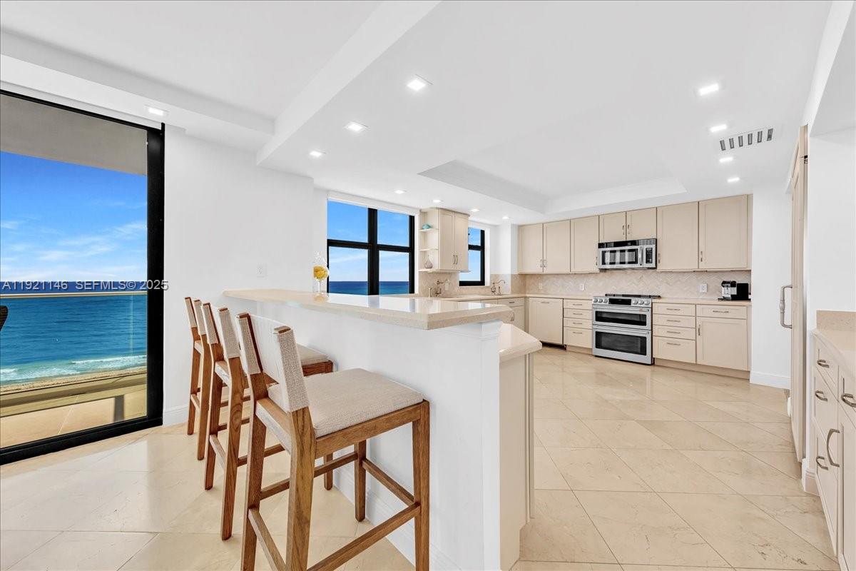 BALMORAL CONDO - Residential