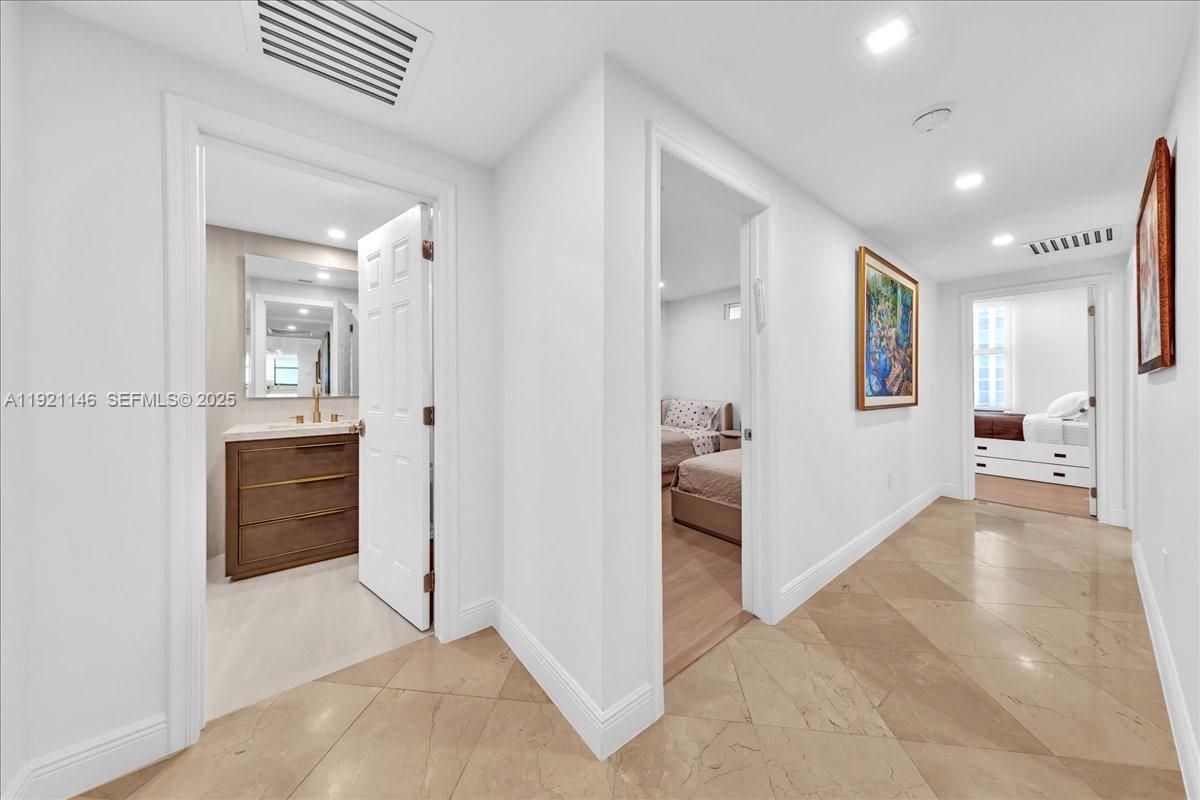 BALMORAL CONDO - Residential