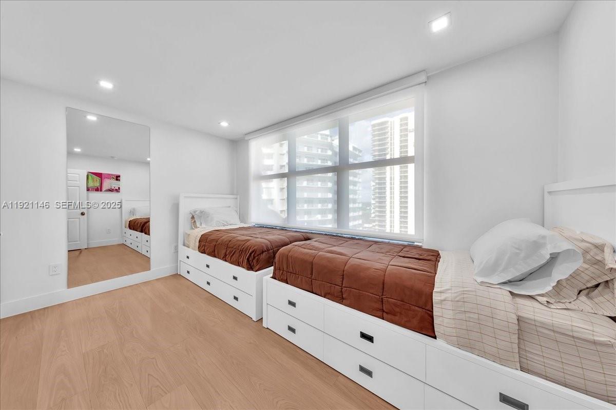 BALMORAL CONDO - Residential