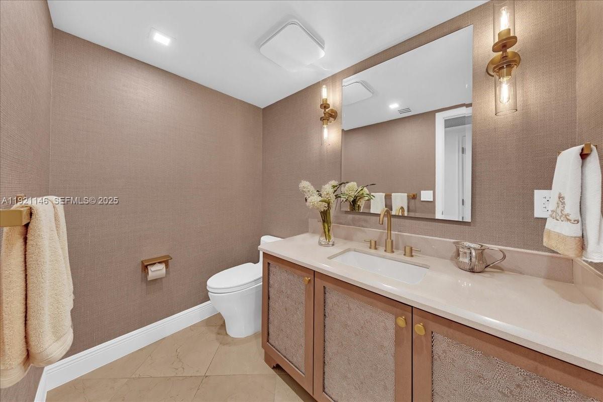 BALMORAL CONDO - Residential