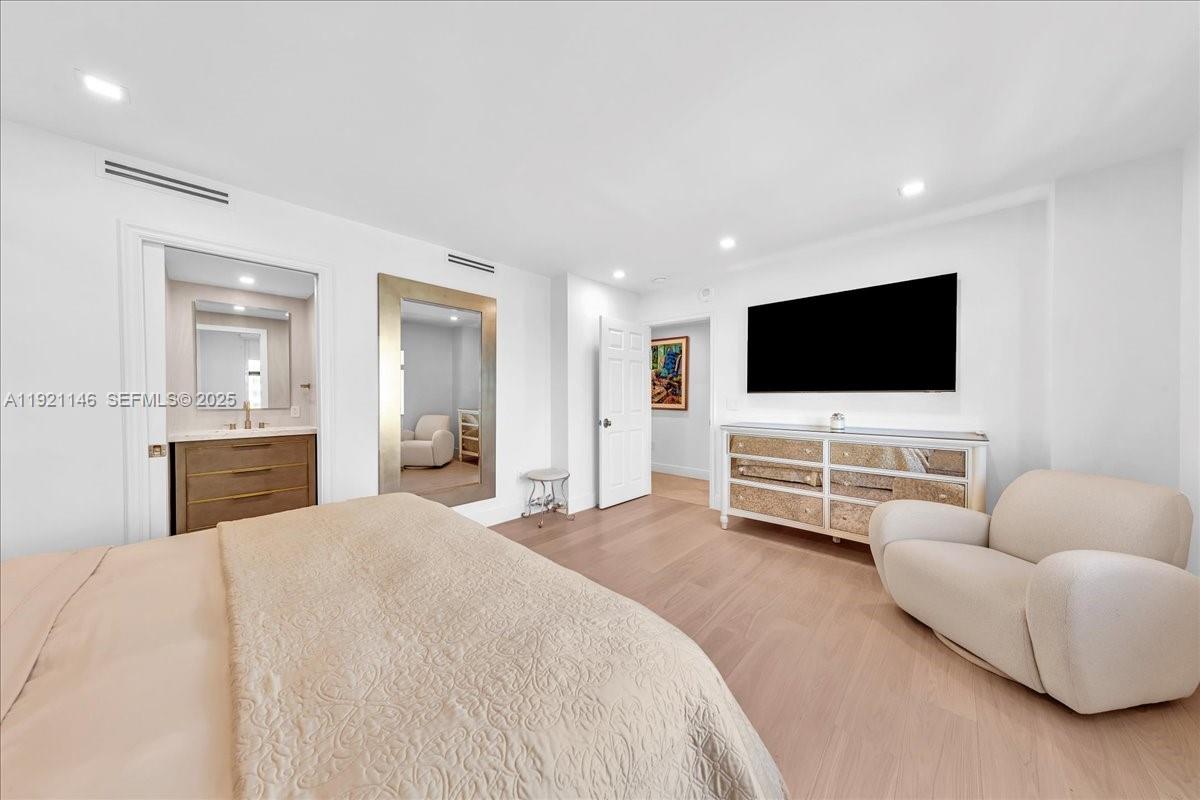 BALMORAL CONDO - Residential