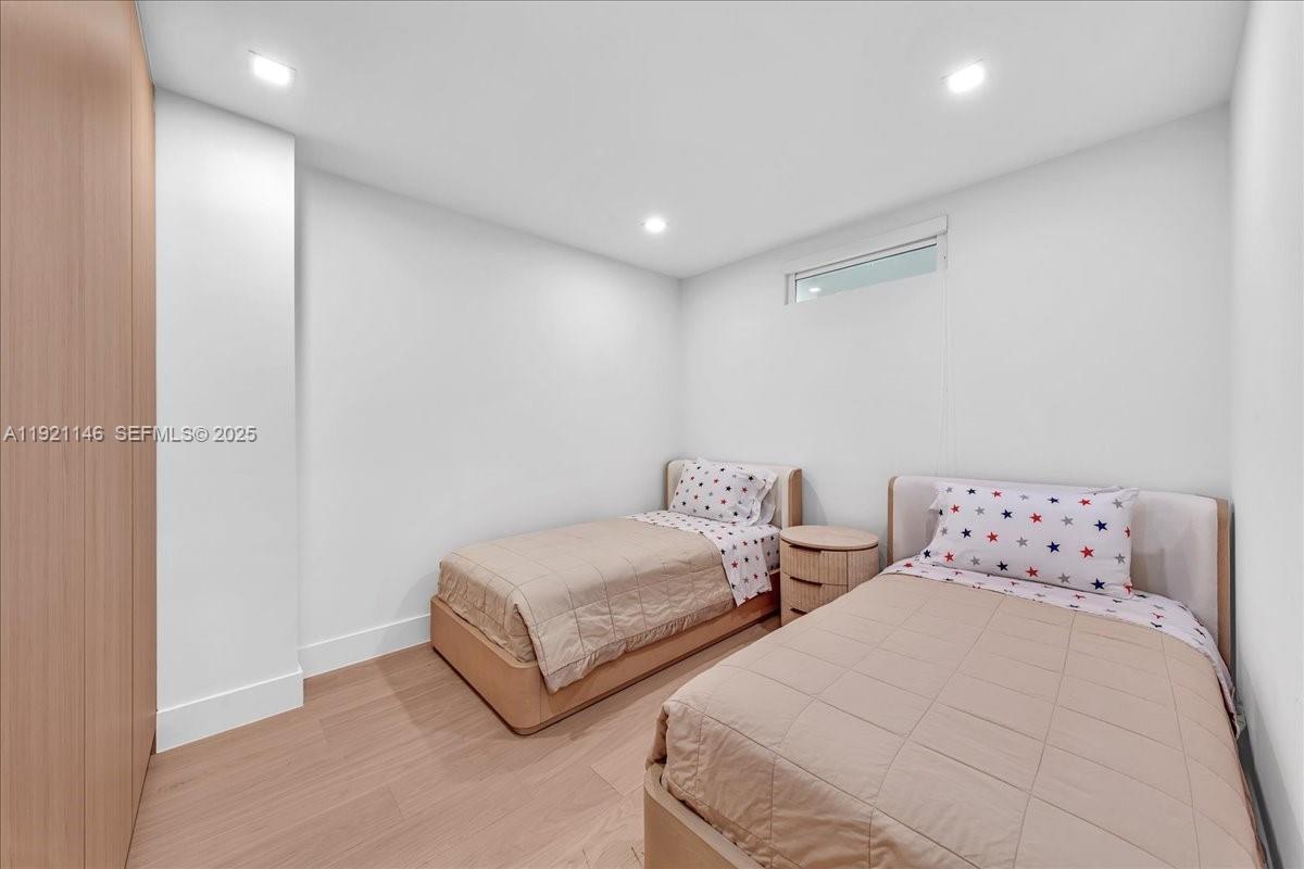 BALMORAL CONDO - Residential