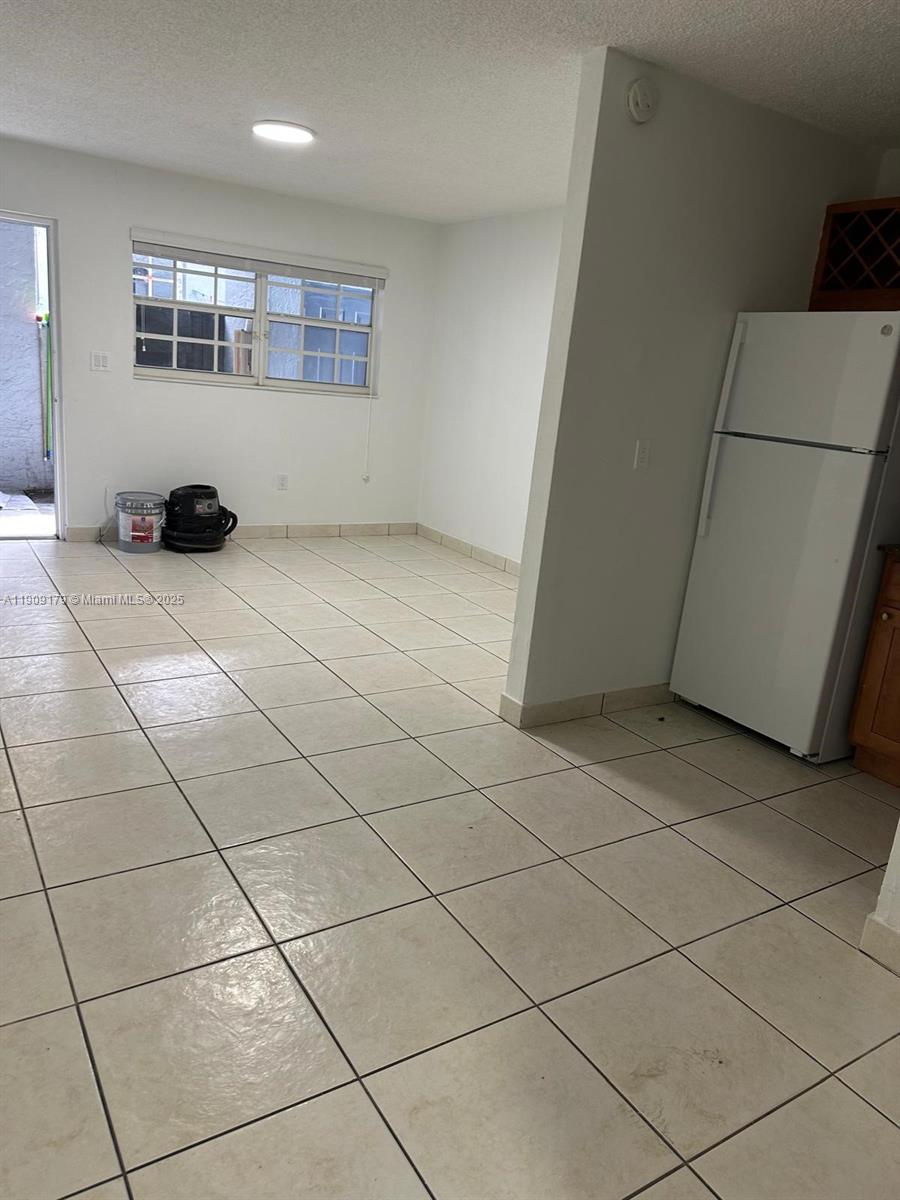 HIALEAH 13TH ADDN AMD PL - Residential Lease