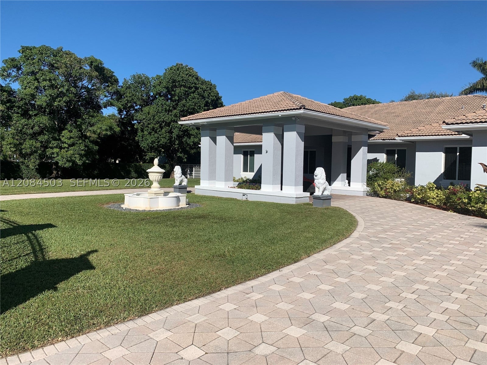 7625 SW 75th Ave