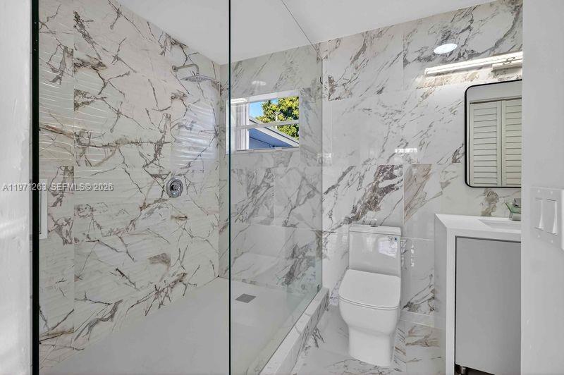 SUNNY ISLES ESTATES - Residential