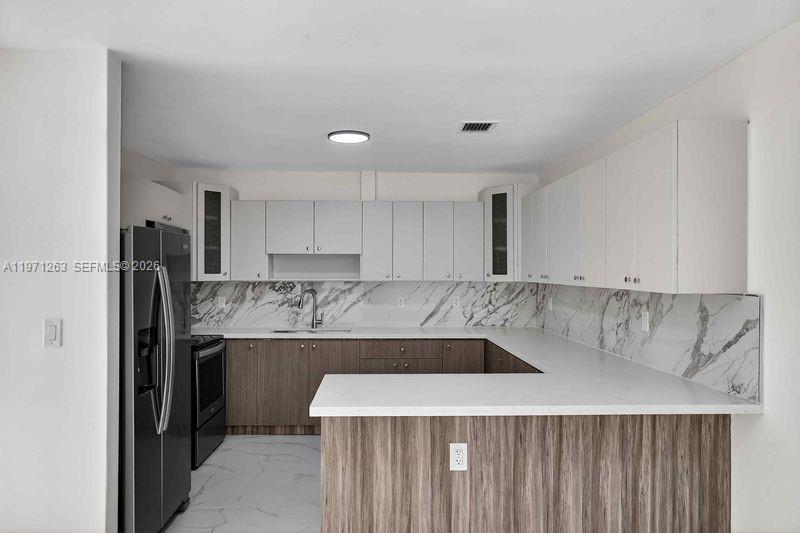 SUNNY ISLES ESTATES - Residential