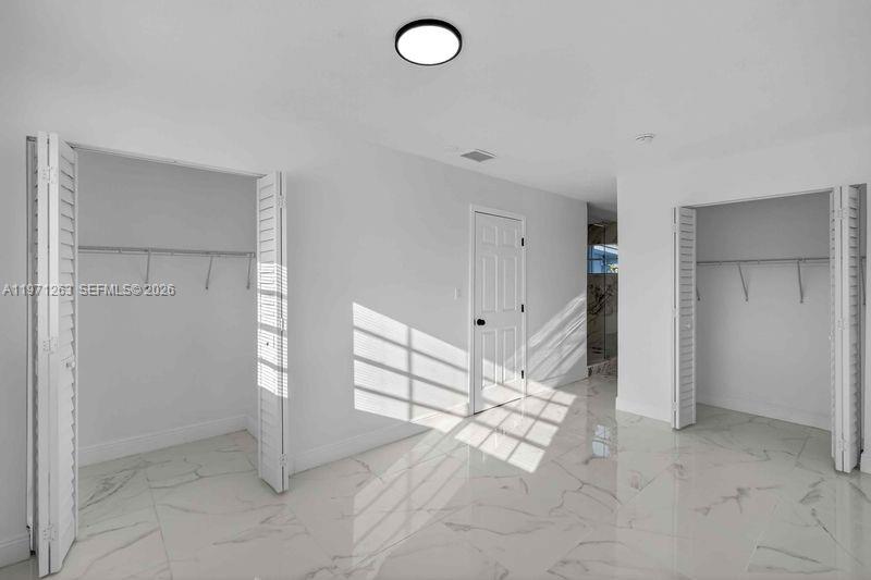 SUNNY ISLES ESTATES - Residential