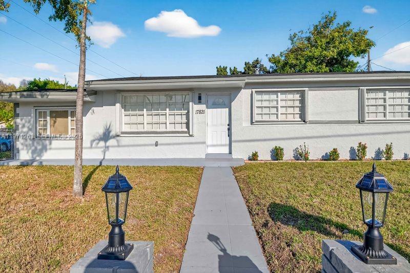 SUNNY ISLES ESTATES - Residential