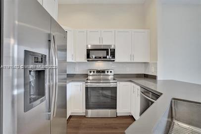 SECTOR 3 - PARCELS C D E - Residential Lease