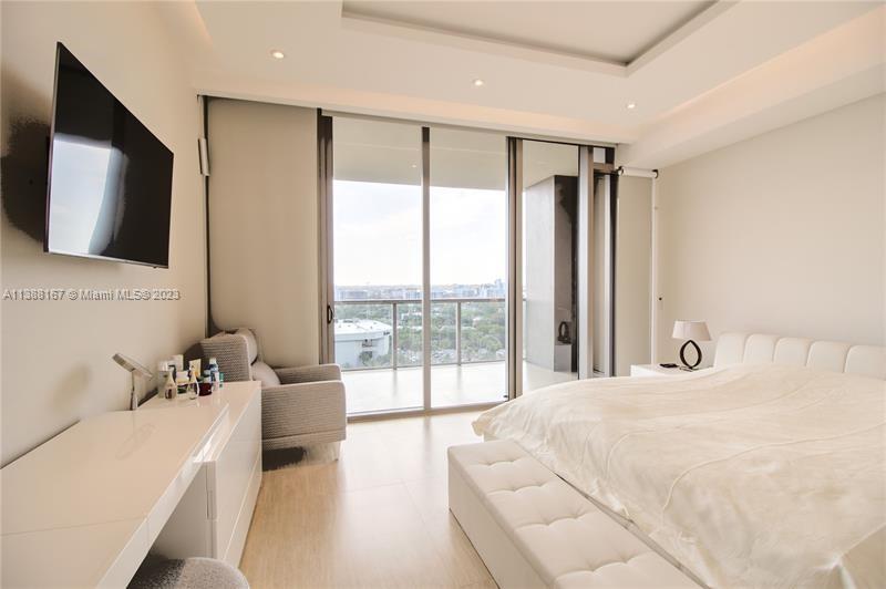 BAL HARBOUR NORTH SOUTH C - Residential Lease
