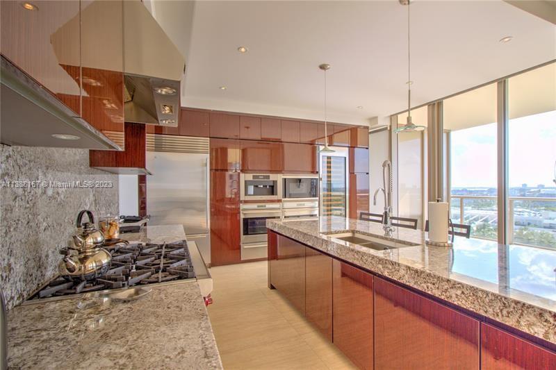 BAL HARBOUR NORTH SOUTH C - Residential Lease
