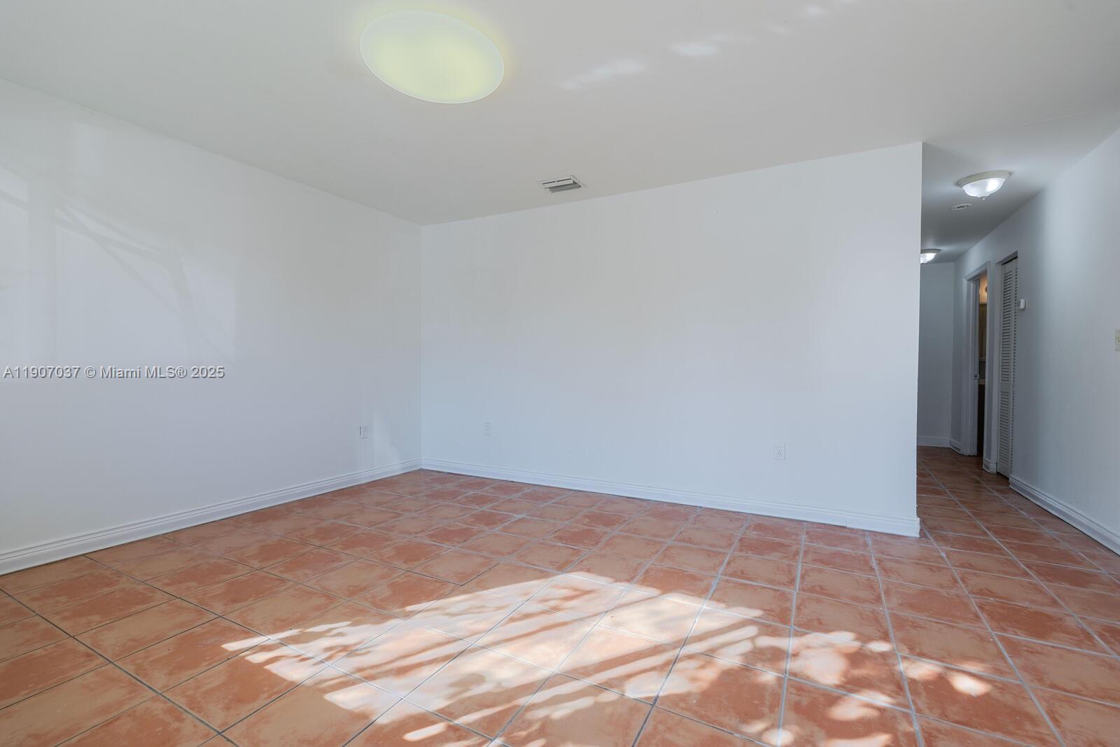 SEAPINES - Residential Lease