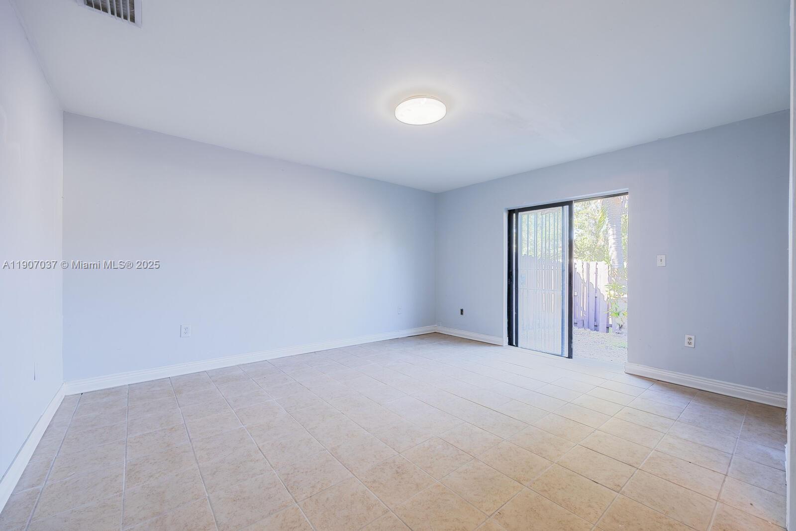 SEAPINES - Residential Lease