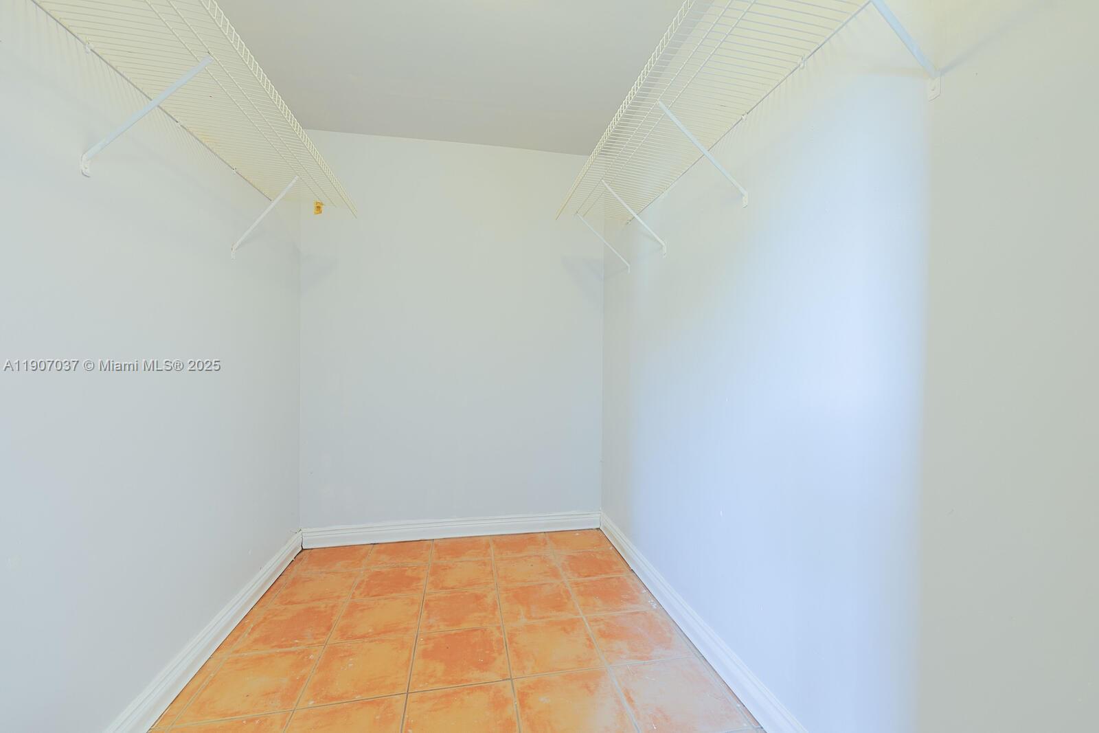 SEAPINES - Residential Lease