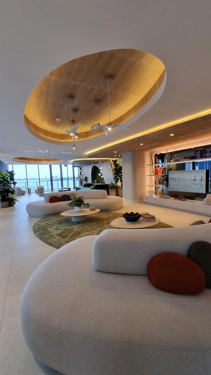 ARIA RESERVE - Residential