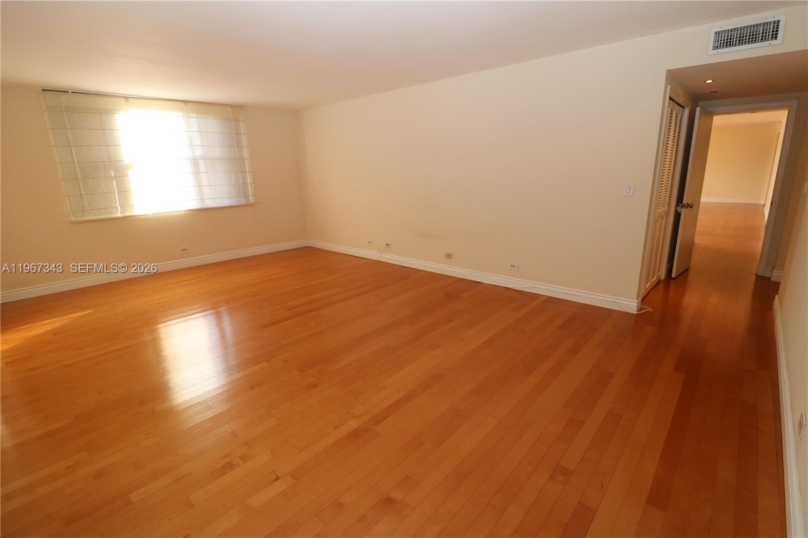 CRICKET CLUB CONDO - Residential