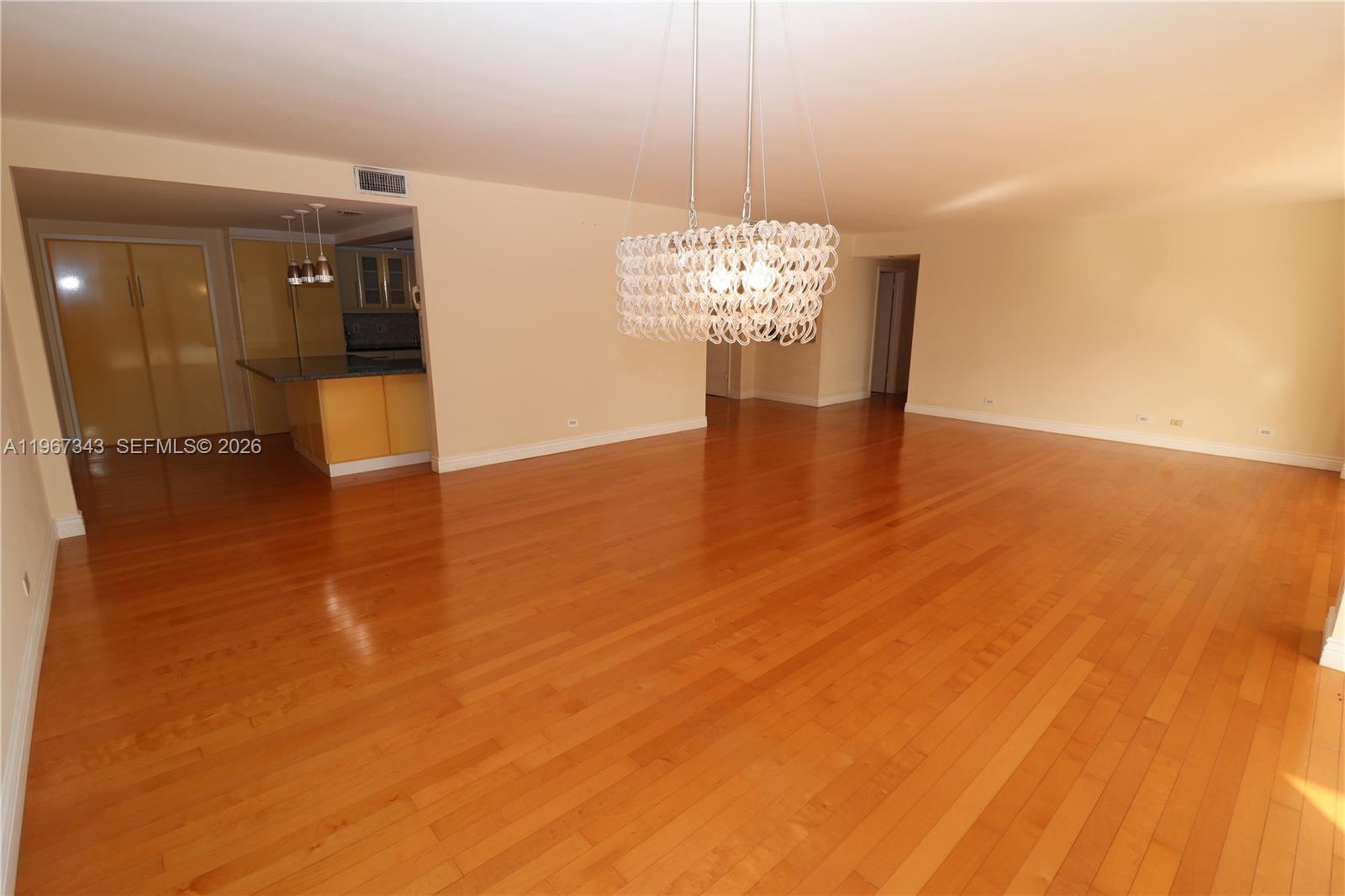 1800 NE 114th St 608