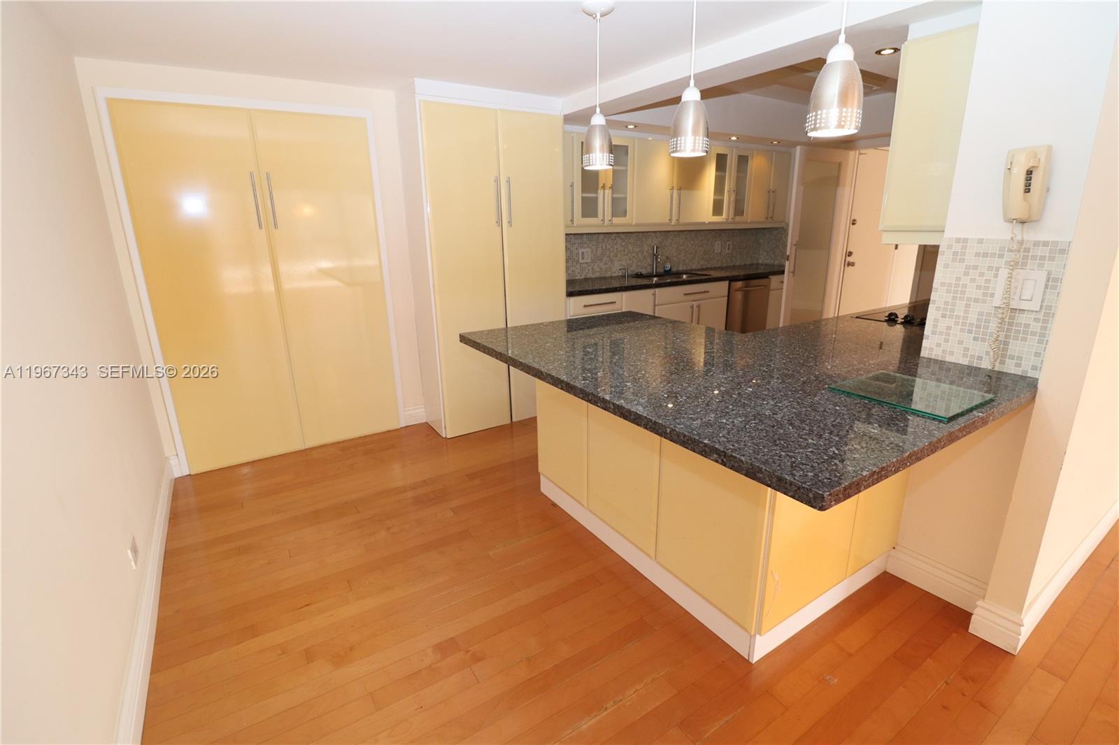 CRICKET CLUB CONDO - Residential