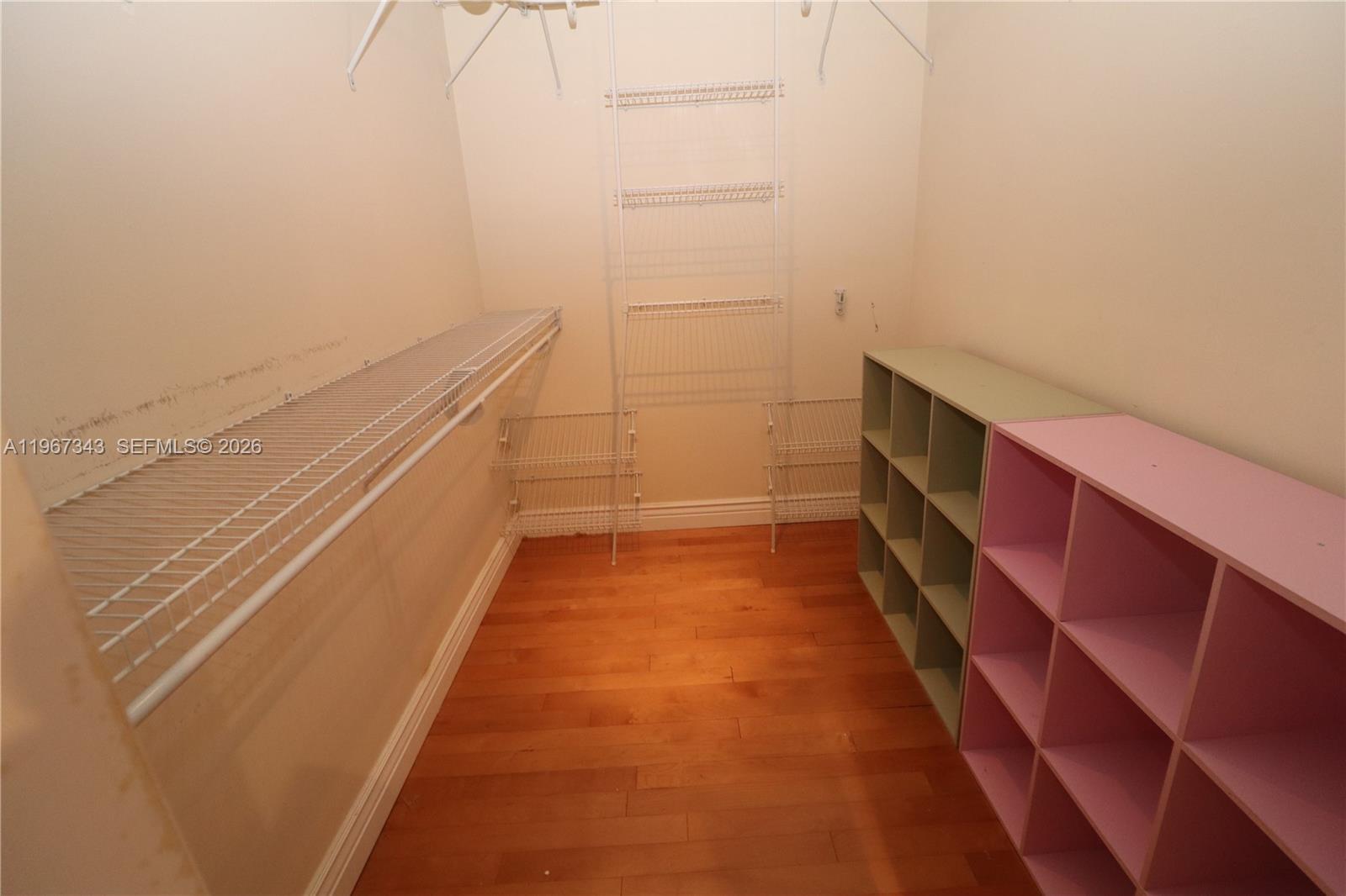 CRICKET CLUB CONDO - Residential