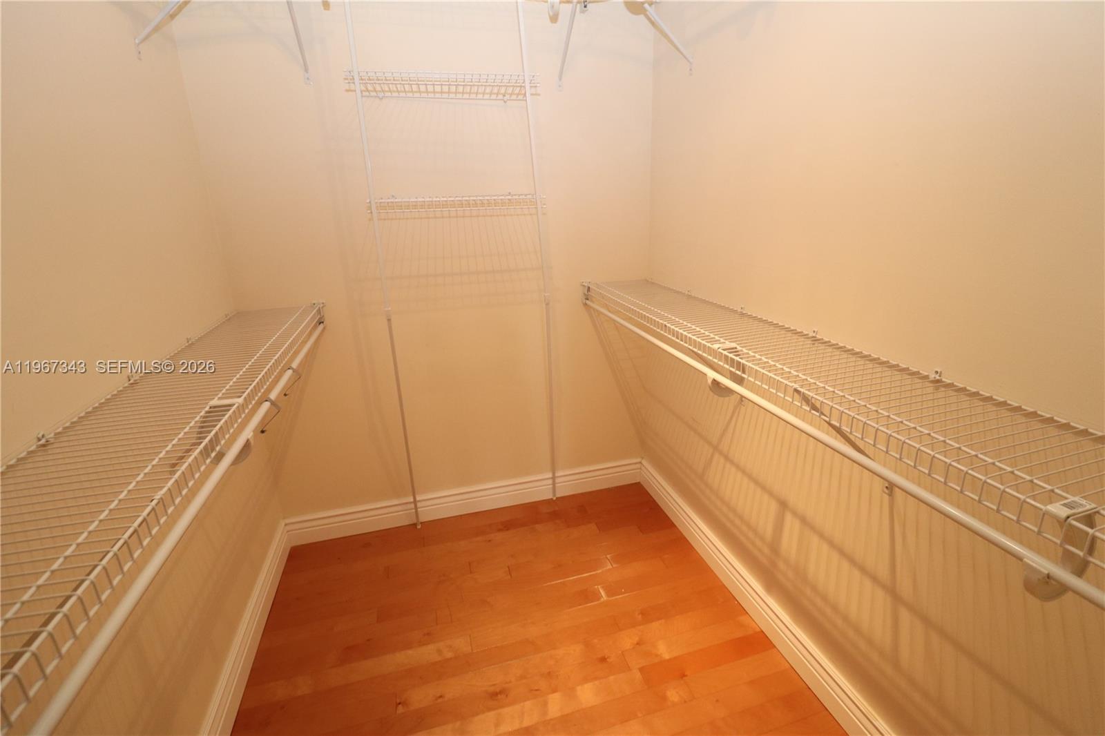 CRICKET CLUB CONDO - Residential