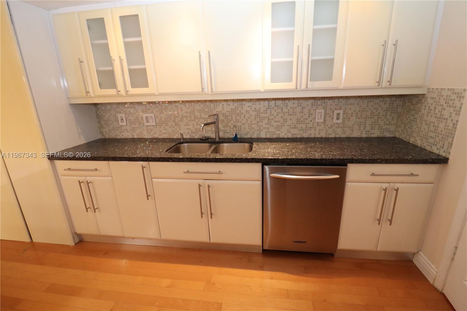 CRICKET CLUB CONDO - Residential