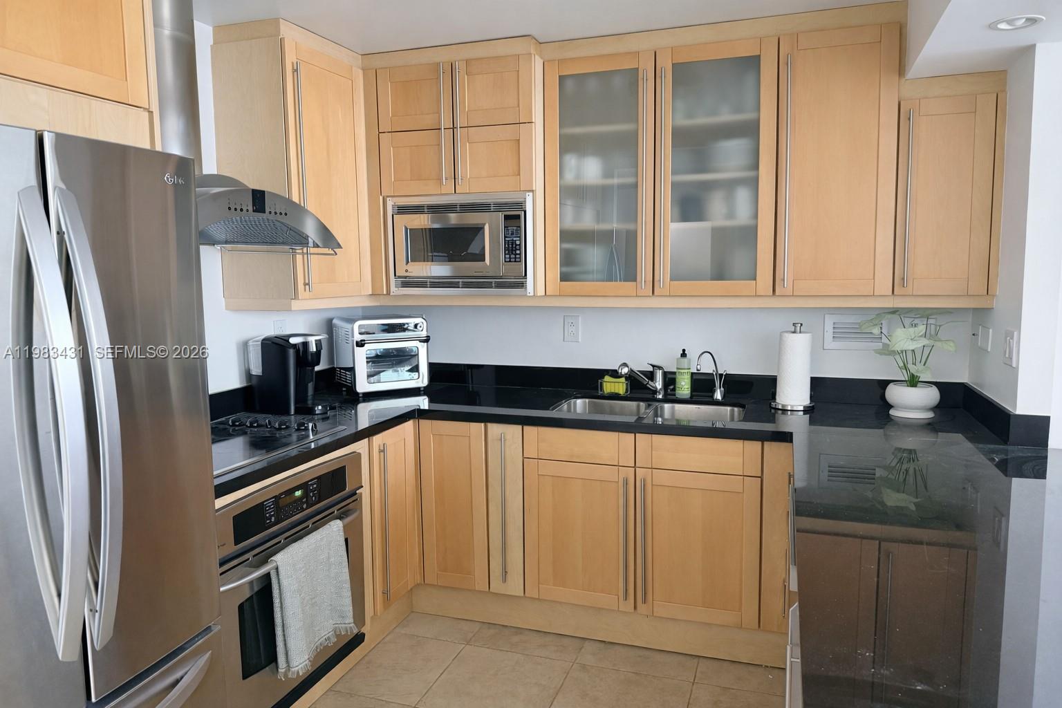 RONEY PALACE CONDO - Residential Lease