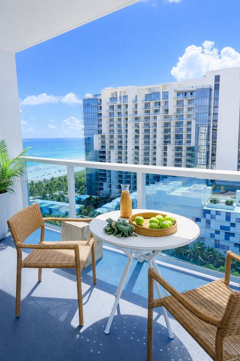 RONEY PALACE CONDO - Residential Lease