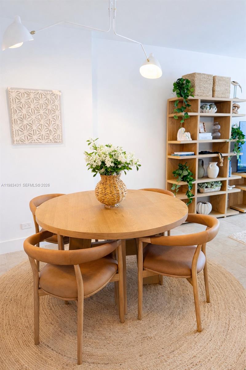 RONEY PALACE CONDO - Residential Lease