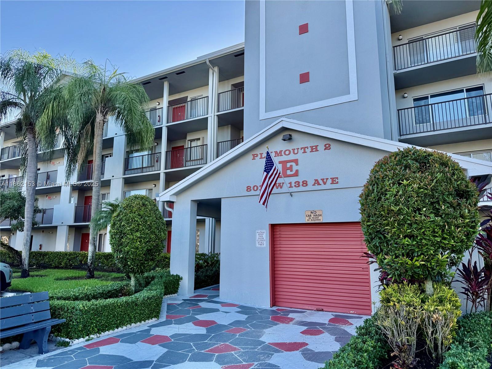 An absolutely, positively immaculate home in the newer area of Century Village. This is the large Karanda model which is the most sought after. You will enjoy the gracious open spaciousness, the light-brite decor and the privacy on the screened patio. The building is tucked away toward the back of the newer area without very much traffic and offers additional peace and quiet.
GREAT AND SPACIOUS CONDO 2/2 IN THE HEART OF PEMBROKE PINES 55+++. ENJOY THE RESORT LIVING AT CENTURY VILLAGE @THE NEWEST BUILDING OF THE COMPLEX... Financing with 5% down payment with approved lenders