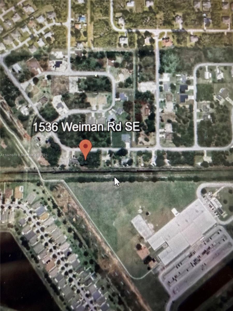 Build your New Home in a nice area of Palm Bay only 45 Minutes from Beautiful Beaches on the Atlantic Ocean and 20 Minutes from the Indian River. (Intercoastal Waterway) Less than 2 hours from Disney World, Sea World, Universal Studios and 45 Minutes from Kennedy Space Center.