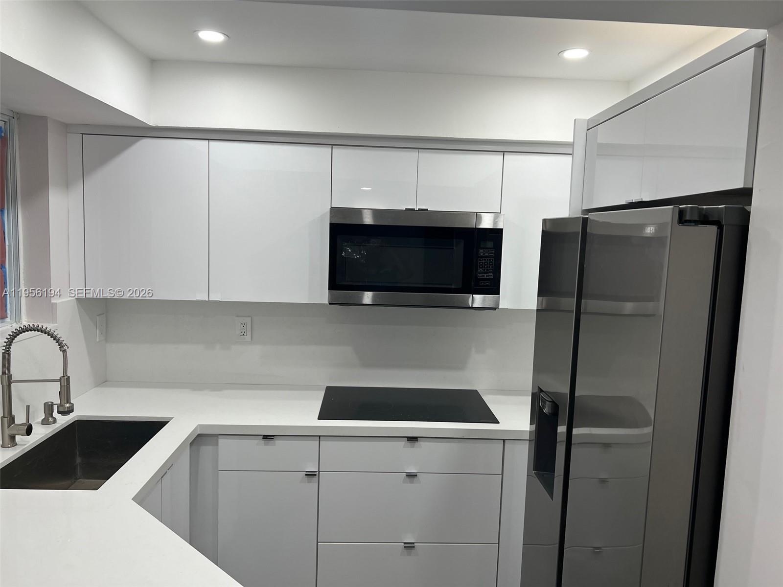 VERABELLA FALLS CONDO - Residential Lease