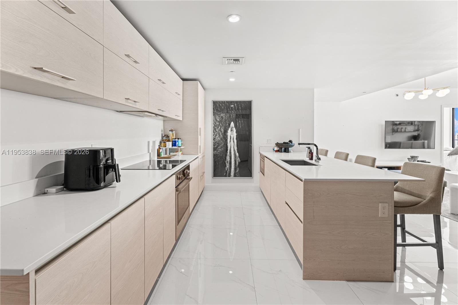 1300 S Miami Ave 2810