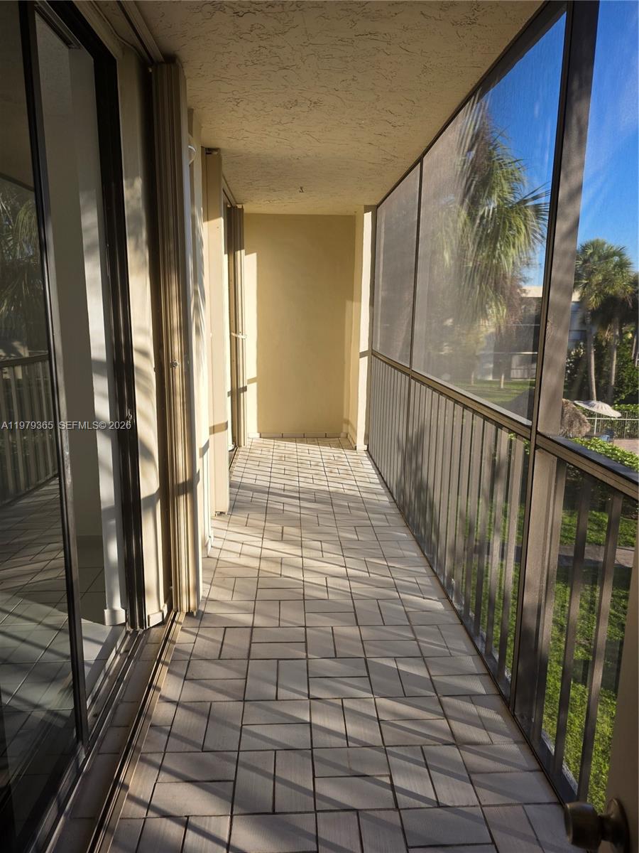 THE HORIZONS CONDO #4 - Residential