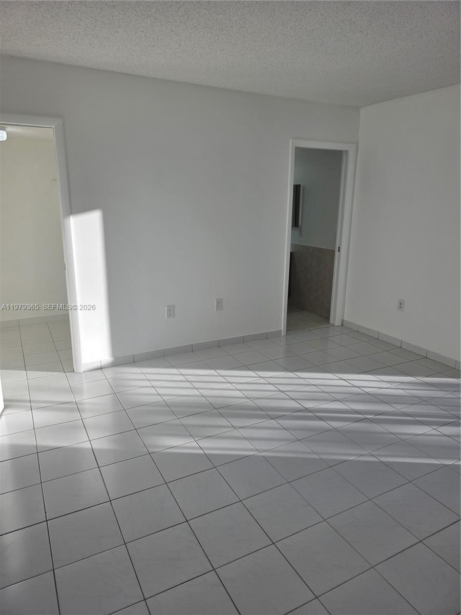 THE HORIZONS CONDO #4 - Residential