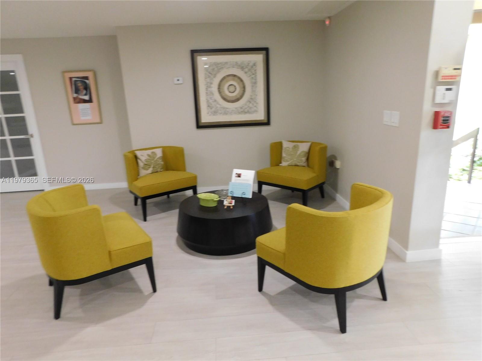 THE HORIZONS CONDO #4 - Residential