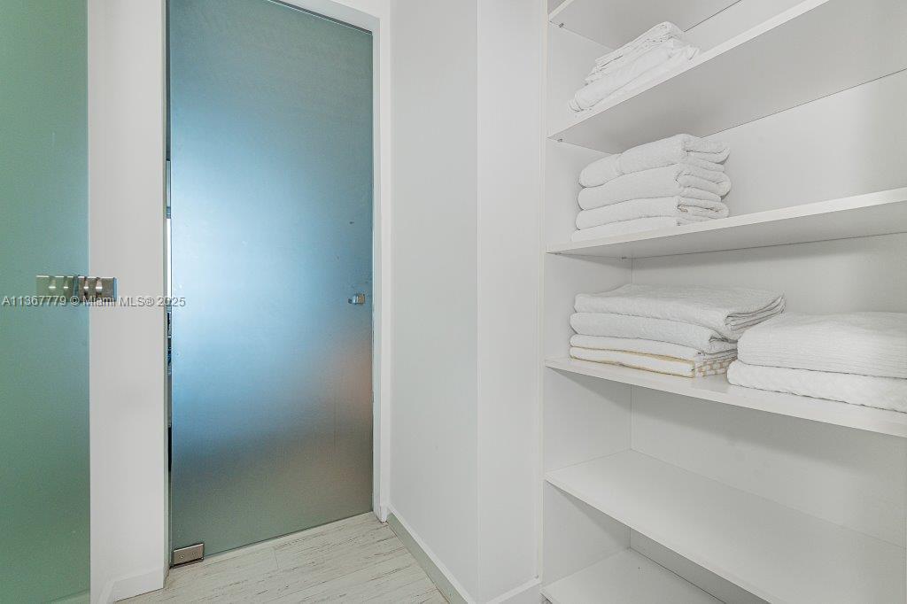 RONEY PALACE CONDO - Residential Lease