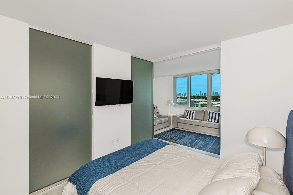 Rental Property at 2301 Collins Ave 1032, Miami Beach, Miami-Dade County, Florida - Bedrooms: 1 
Bathrooms: 1  - $4,500 MO.