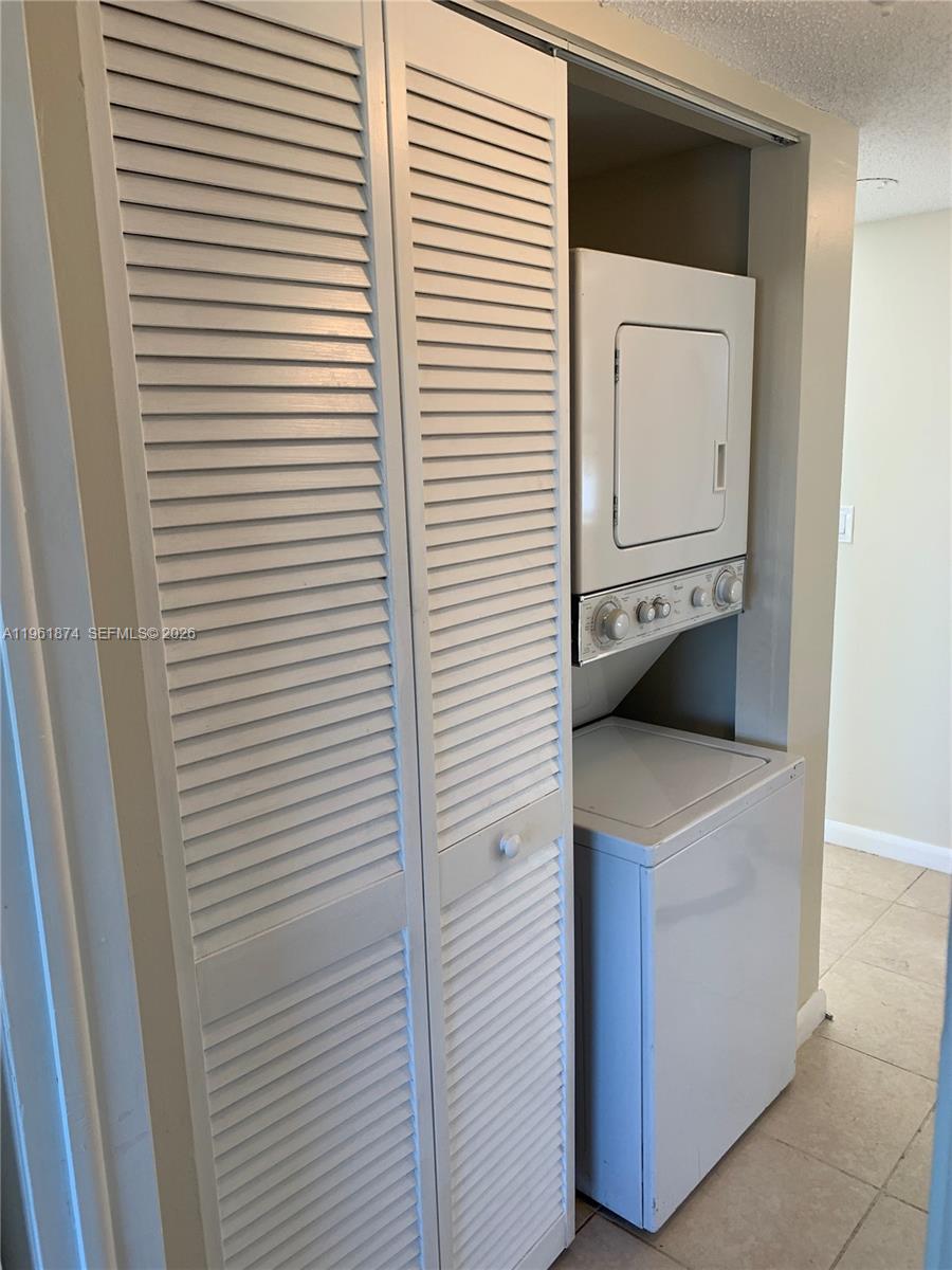 VILLAGE SQUARE CONDO - Residential Lease