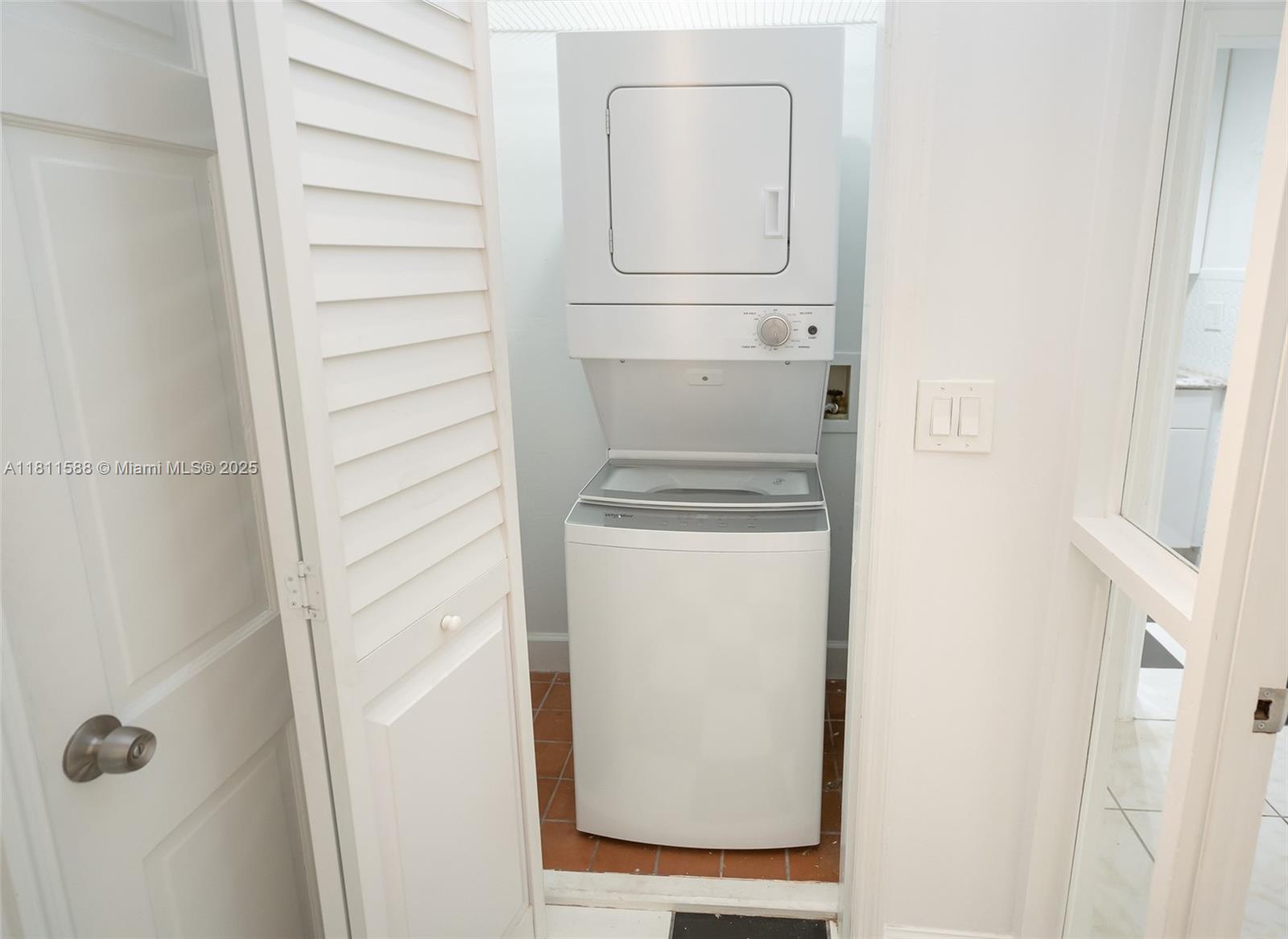 HAYNSWORTH BEACH SUB - Residential Lease