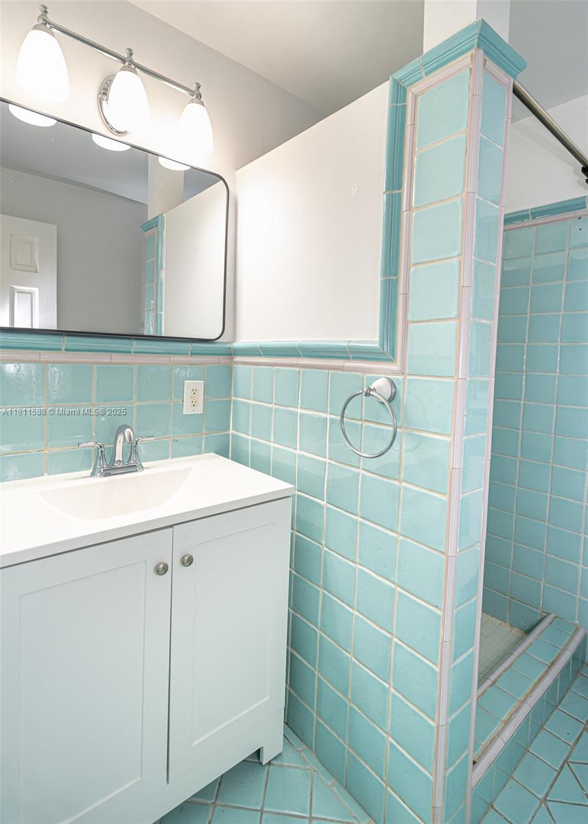 HAYNSWORTH BEACH SUB - Residential Lease