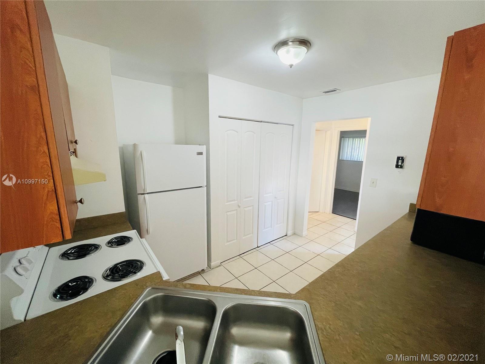 SUMMER LAKE CONDO - Residential Lease