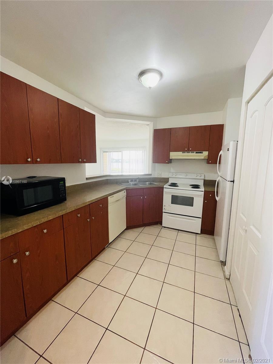 SUMMER LAKE CONDO - Residential Lease