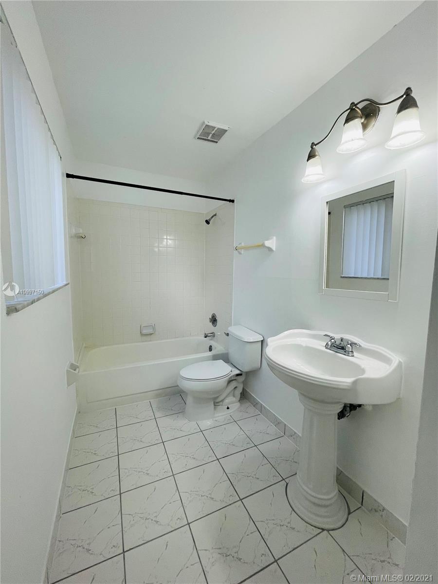 SUMMER LAKE CONDO - Residential Lease