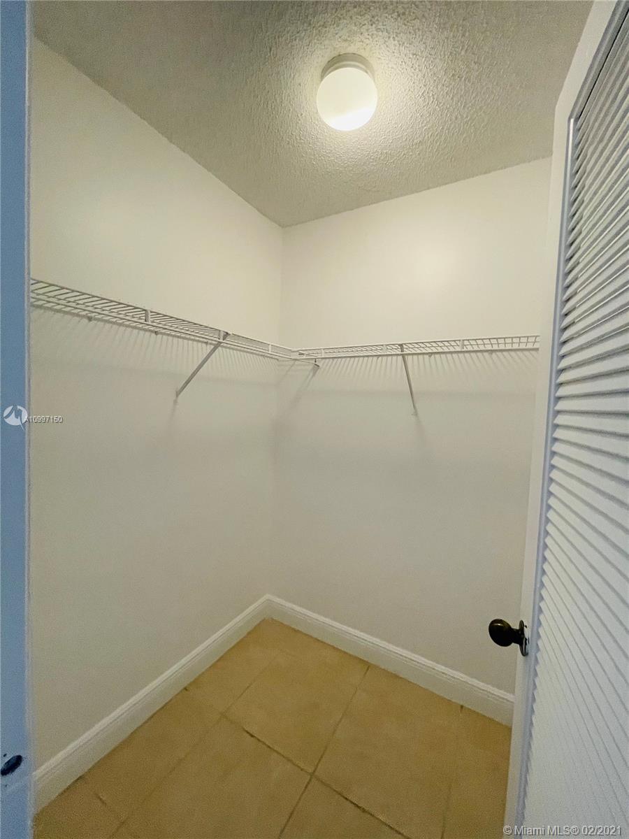 SUMMER LAKE CONDO - Residential Lease